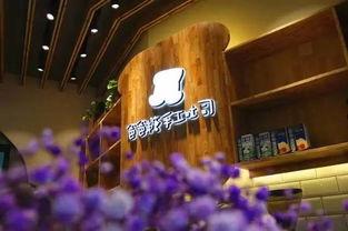 万科网红吐司店,打造城市新地标，美味与潮流的完美融合