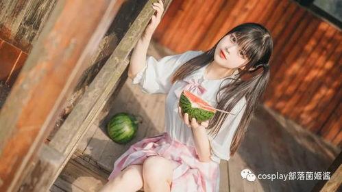 jk模特吃瓜,揭秘娱乐圈幕后故事