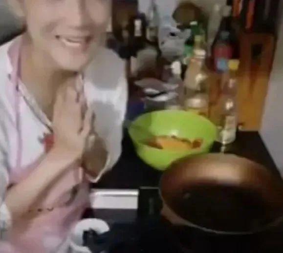 西安40岁网红猝死了,生命戛然而止，网络世界里的意外悲剧