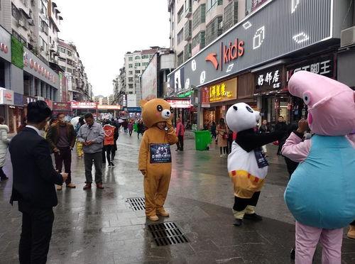 铜仁网红街怎么去的,探秘这座城市的时尚新地标，出行攻略全解析