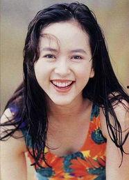 女明星复出养家,勇担养家重任，谱写励志人生新篇章